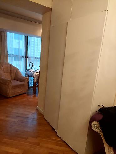 2el dolablar: İşlənmiş, 4 qapılı, Ağ, Taxta, Açılan, Düz dolab — 1