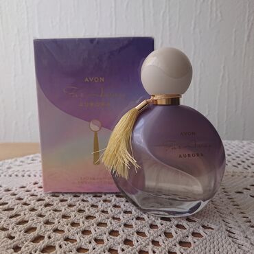 Lepota i zdravlje: Aurora parfem
50 ml
Malo potrošen