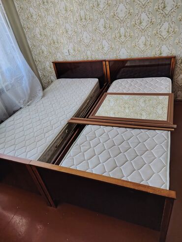 ikinci el tek yataq: Təknəfərlik kravat iki ədəddi. Matras daxil biri 40