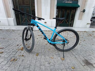 İdman velosipedləri: İşlənmiş Trek velosipedi 29", sürətlərin sayı: 30, Ünvandan götürmə, Ödənişli çatdırılma, Rayonlara çatdırılma — 8