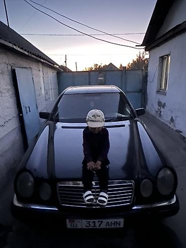 Mercedes-Benz E-Class: 1999 г., 2.4 л, Автомат, Бензин, Седан