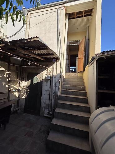 astara ev satılır: 4 otaqlı, 120 kv. m, Orta təmir — 2
