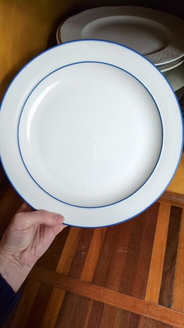 буфет для посуды: Цена указана за 1 шт, возможен торг Столовая посуда — набор