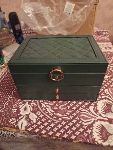 акун мука цена: Zərgərlik üçün təşkilatçı qutu - Rəng: tünd yaşıl, üstü toxumalı