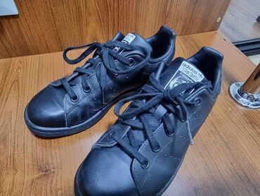 обувь мурская: Детские Adidas stan smith (оригинал),32 размер в отличном