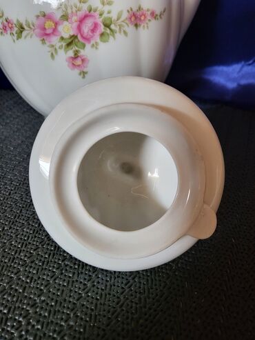 Čajnici: Bokal nov Winterling Roslau porcelan 70,80te. Bokal je na lalafo.rs — 10 Čajnici: Bokal nov Winterling Roslau porcelan 70,80te. Bokal je — 10