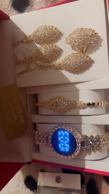 Saat dəstləri: Yeni, Saat dəsti, rəng - Qızılı — 10