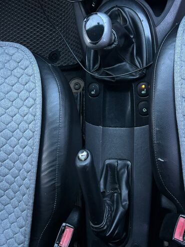 Ford: Ford Focus: 2003 г., 1.8 л, Механика, Бензиновая, Универсал — 19