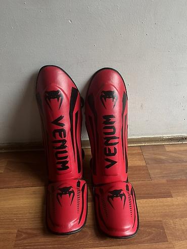 Motonəqliyyat: Venum döyüş idmanı üçün incik qoruyucuları (leg/shin guards) - Rəng — 1