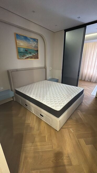 с подслением: 1 комната, 56 м², Дизайнерский ремонт