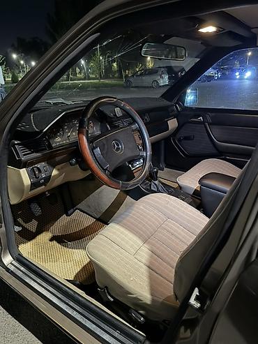моторчик печки 124: Mercedes-Benz W124: 1990 г., 2.3 л, Механика, Газ, Седан — 5