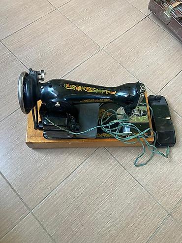 yamata tikis masini: Elektrik tikiş maşını - Korpusu klassik qara rəngdə, üzərində qızılı — 2