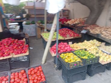 Meyvə və giləmeyvə: Meyvə-tərəvəz satışı – küçə köşkü Təzə və mövsümi məhsullar: - Nar - — 10