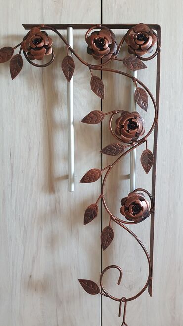 Горшки для растений: Кашпо под цветы настенные 1000 сом шт Кашпо на подставке 1800 — 4