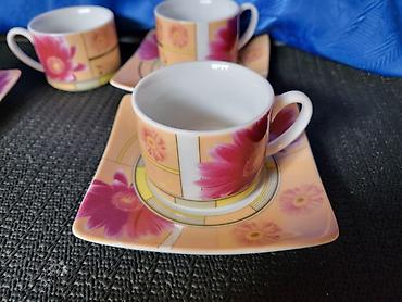 Kuhinjski setovi: Soljice nove porcelanske vintaz. Soljice komada 6 u ceni. Tacne — 13