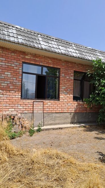 продаю дом в центре бишкека: Үй, 60 кв. м, 2 бөлмө, Менчик ээси