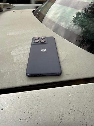 телефон fly cumulus 1: Motorola Edge, 256 ГБ, цвет - Серый, Беспроводная зарядка — 10