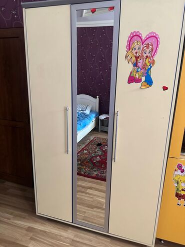 Dolablar: İşlənmiş, Açılan, 2 qapılı Düz dolab, Dolab-asılqan, Türkiyə