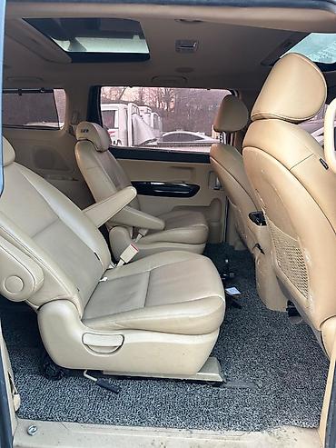 Kia: Kia Carnival: 2019 г., Минивэн — 14