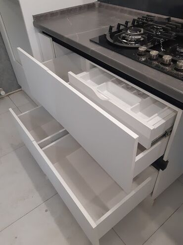 Sifarişlə mətbəx mebeli: Sifarişlə mətbəx dəsti, Özü çəkən petlələr, MDF, Kredit var, Pulsuz çatdırılma — 5