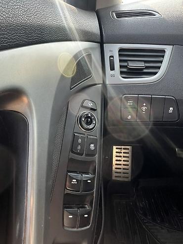 Hyundai Avante: 2014 г., 1.6 л, Автомат, Бензин, Седан — 9