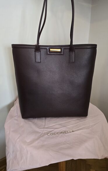 torbe novi sad: Coccinelle, Material: Leather