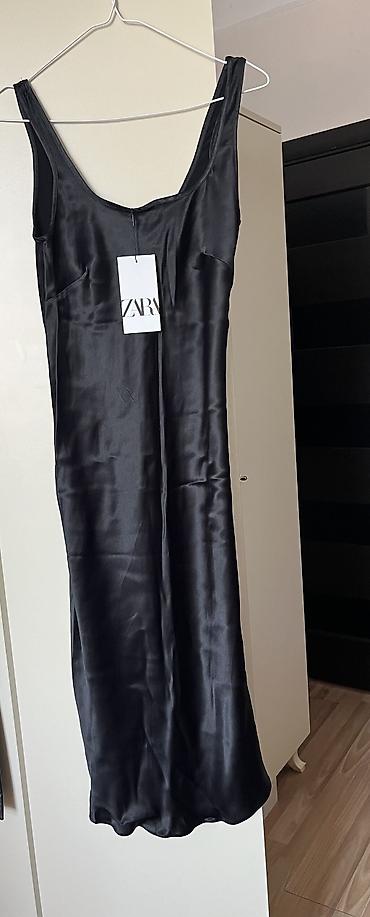 Kəmərlər: ZARA teze etiketli saten don 
S razmer — 8