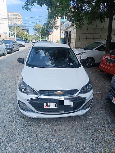 авто в расрочку: Chevrolet Spark: 2020 г., 1 л, Вариатор, Газ — 1