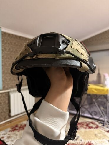 тактические перчатки: Тактический шлем типа FAST (чехол и нашивки не идут в комплекте)