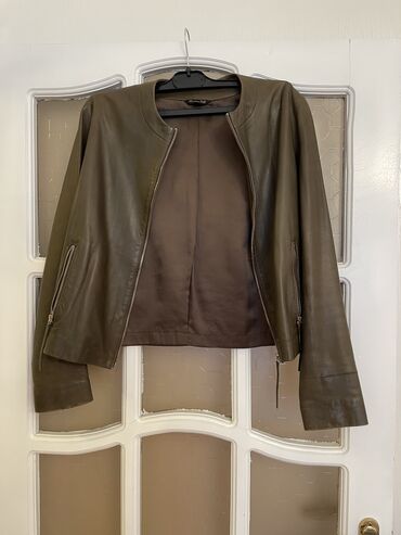 Куртки: Женская куртка Massimo Dutti, S (EU 36), цвет - Зеленый