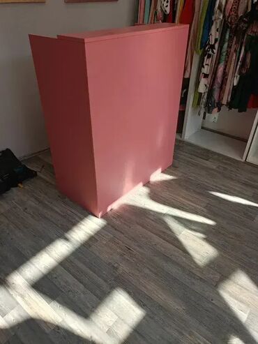 Stolovi: Pult 4 — 7