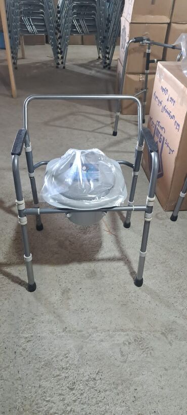 Xəstələr üçün unitazlar: Xeste ucun karsok karsok qolsuz arxali acilib yiqilan karsok qollu — 7