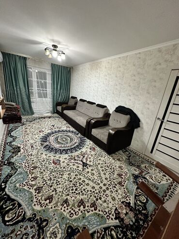 сдается квартира 6 микрорайон: 2 бөлмө, 48 кв. м, 104-серия, 2 кабат, Косметикалык ремонт