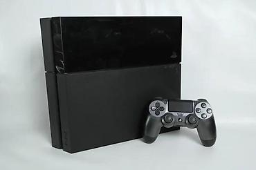 second hand shop electronics: U ponudi Sony Playstation 4 sa naslova. Konzola je novija fat — 8