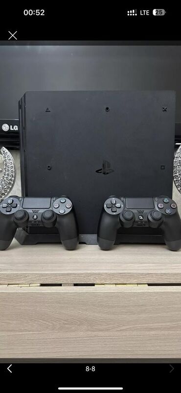 PS4 (Sony PlayStation 4): Продаю Sonyplaystation 4 Обмена и рассрочки нет!!! Состояние