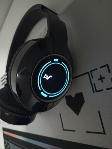 разный: Наушники level up совсем новые Звук очень хороший Заряд держит очень