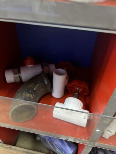 фитинги для пластиковых труб: Соединитель, Материал: Пластик