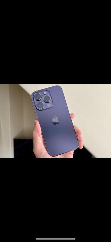 Apple iPhone: IPhone 14 Pro, Б/у, 256 ГБ, Deep Purple, Чехол, Кабель, 84 %