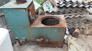 сенсорные плиты: Ворота, печка сапог, ванна чугу, унитаз почти новый, шифер 50 ш.т
