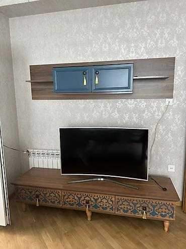 TV stendi və divar asma dolabı dəsti - Material: taxta/laminat