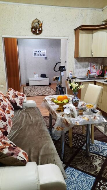 Yeni tikili: 4-cü mikrorayon, 3 otaqlı, Yeni tikili, m. Memar Əcəmi, 90 kv. m — 3