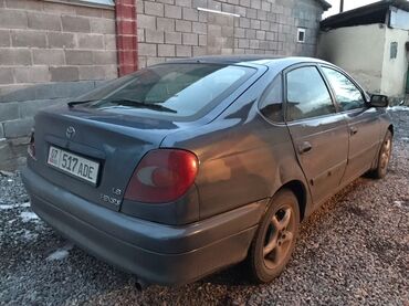 Toyota: Toyota Avensis: 2000 г., 1.8 л, Автомат, Бензин, Хэтчбэк