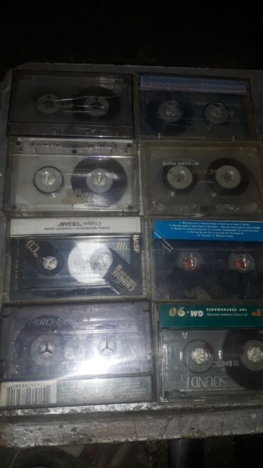 Виниловые пластинки: Виниловые пластинки для проигрывателя,касеты — 20