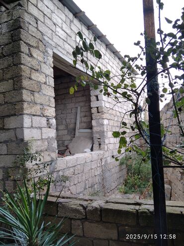 Həyət evləri və villaların satışı: Hövsanda, turkana geden yolda iki otaqli yaritikili ev satilir. Yola -da lalafo.az — 11 Həyət evləri və villaların satışı: Hövsanda, turkana geden yolda iki otaqli yaritikili ev satilir. Yola — 11