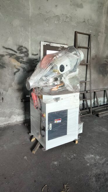 ilan yağının faydaları: Metall kəsmə üçün sənaye tipli dairəvi mişar (C315R) Təsvir: - Şaquli