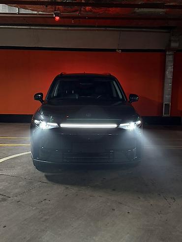 Lixiang: Lixiang L9: 2024 г., 1.5 л, Вариатор, Гибрид, Кроссовер — 3