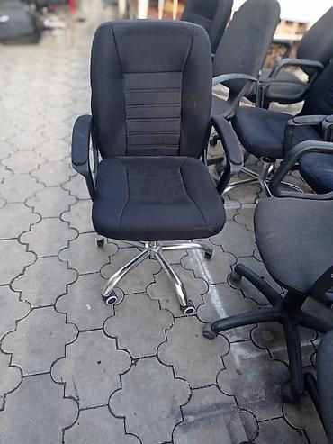 Офисные кресла: Офисное кресло, С колесиками, цвет - Черный — 3