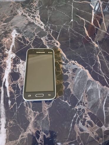 Samsung Galaxy J1 Mini, 8 GB, rəng - Qara, Düyməli