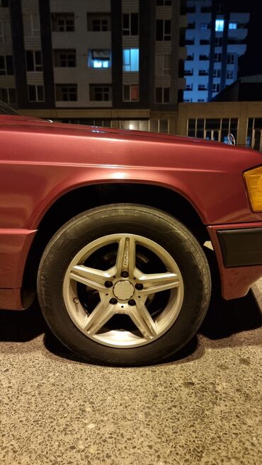 Mercedes-Benz: Mercedes-Benz 190: 2 l | 1993 il Sedan — 10