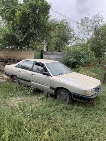 audi 100 2 2 мт: Audi 100: 1986 г., 2.2 л, Механика, Бензин, Седан